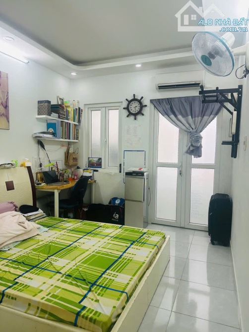CHỦ BÁN GẤP - TRUNG TÂM Q.1 - NGUYỄN CƯ TRINH - NGUYỄN TRÃI - NHÀ 2 TẦNG - 3.3X9M - 3