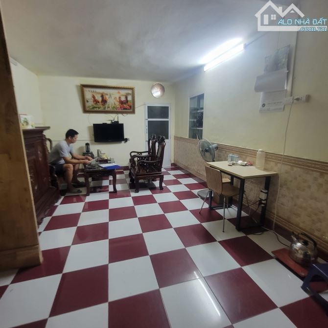 Bán nhà Bạch Mai 48m2, 3T, mt 3.6m vị trí đẹp, sổ đỏ riêng, quy hoạch ra phố. Giá 7.48 tỷ