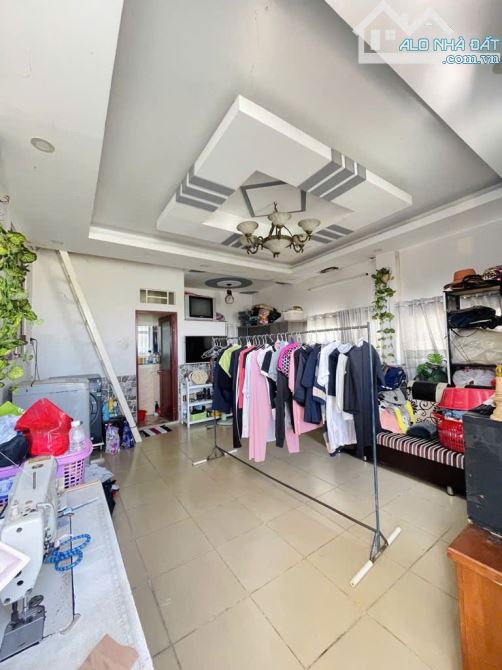Bán nhà 3 tầng đường THẠNH XUÂN 01, phường THẠNH XUÂN,Q12, dt126m²(9x12).Giá 7,9tỷ - 3
