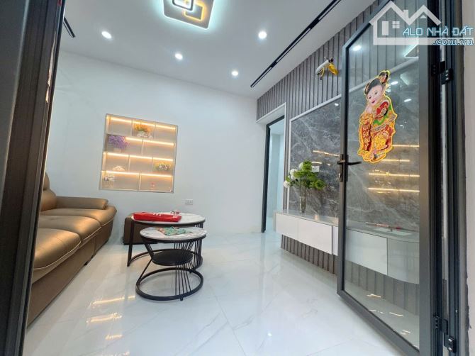 CĂN HỘ TẬP THỂ TẦNG 1 - TÔN ĐỨC THẮNG - ĐỐNG ĐA - DTSD 80M2 - KINH DOANH ONLINE TỐT - 3