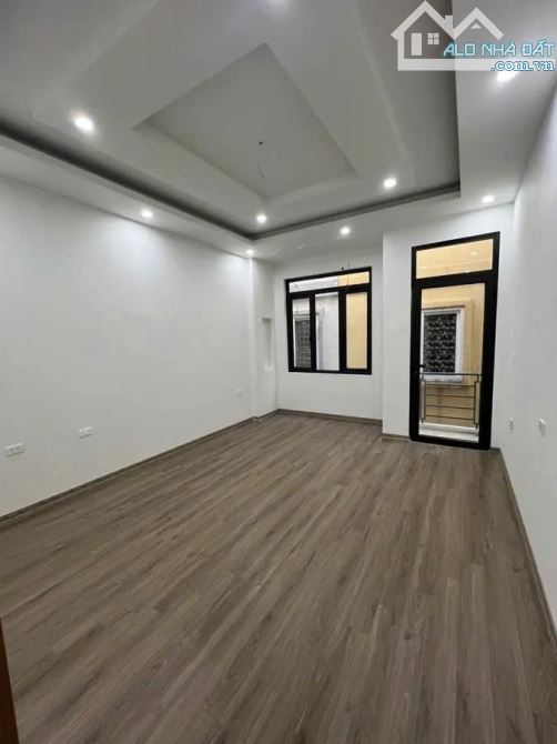 Ngõ nông rộng thẳng, thông 29 Khương Hạ và 387 Vũ Tông Phan - Khu vực Thanh Xuân đẹp - 3