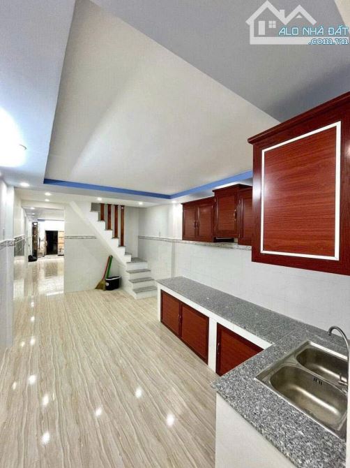 Nhà 5,5 triêụ 3 phòng ngủ gần chợ Trần Việt Châu - 3