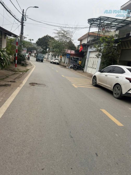 Gia đình e định cư nước ngoài cần sang cọc gấp đất Tân Xã Hòa Lạc view hồ 108m giá 3tỷ1 - 3