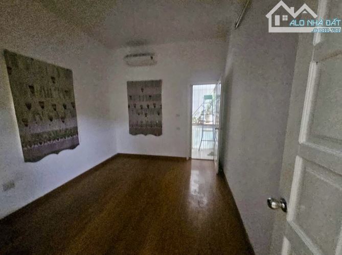 ❇️BÁN NHÀ TẬP THỂ TẦNG 2, PHỐ QUÁN THÁNH, BA ĐÌNH 70 M2, 3 PHÒNG NGỦ, 1 VS,  GIÁ RẺ  💥 - 3