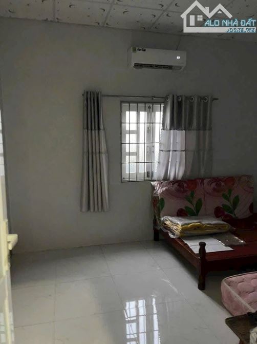 Nhà Mặt tiền nhựa ấp 10 Lương Hoà Bến Lức Long An giá 2 tỷ nở hậu - 3