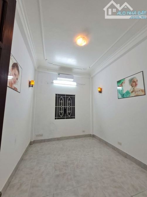 Cho thuê nhà nguyên căn ngõ 120 Trần Cung, phường Nghĩa Tân, Cầu Giấy. DT 36m x 4 tầng, - 3