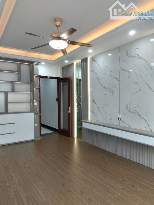 Seri 3 siêu phẩm 6 tầng thang máy 60m gara , cửa ga Ngọc Hồi Lạc Thị, chỉ 8 tỷ còn thương - 4