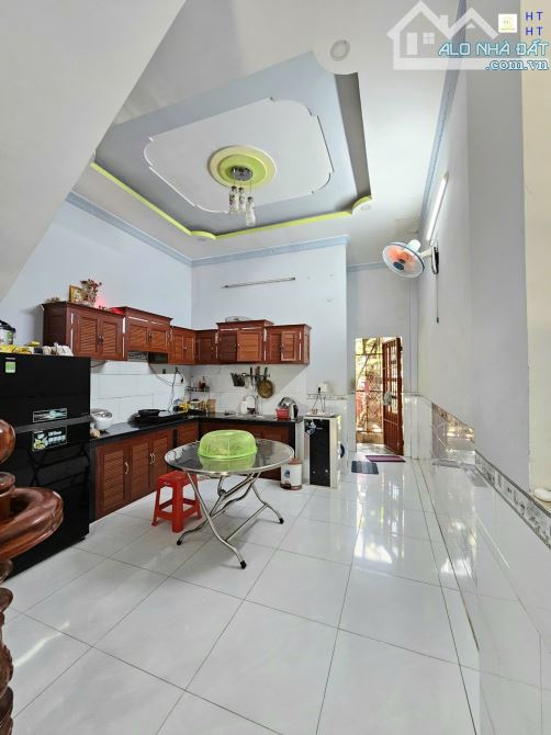 nhà 1 trệt 1 lầu 60m2 3ty3 TL KDC gần chợ Phú Phong 200m, p.Bình Chuẩn, - 4