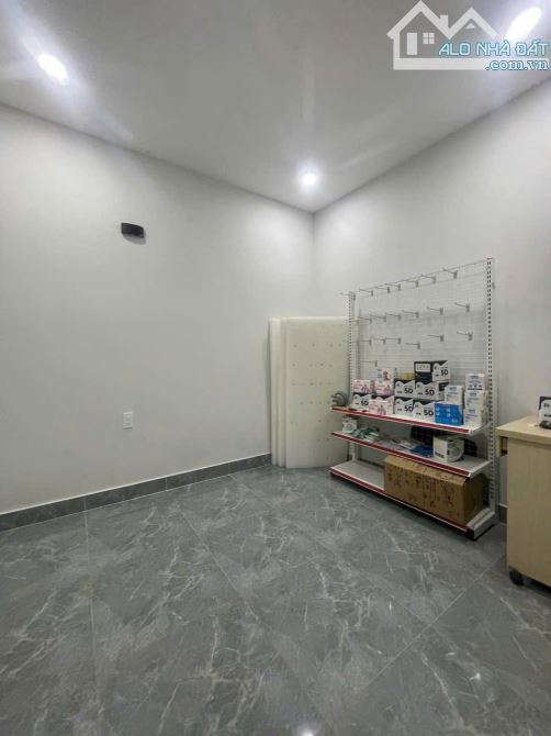 Nhà 2 tầng 4x20m 730 Hương lộ 2 hẻm 8m thông nhỉnh 6 tỷ - 4