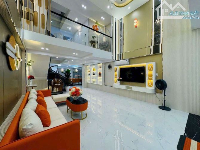 Thương lượng Tốt. 100m2 xe 7 chỗ ngủ nhà. 5 tầng hc đủ - 4