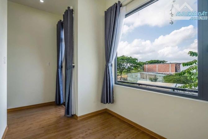 Bán nhà MT giá 2 tỷ 5, gần cổng chào huyện Cần Đước, sổ hồng riêng - 4