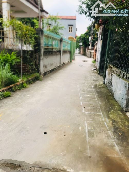 LÔ GÓC NGÕ THÔNG Ô TÔ CỔ DƯƠNG -  TIÊN DƯƠNG - ĐÔNG ANH, VÀI BƯỚC RA BÌA LÀNG - 4