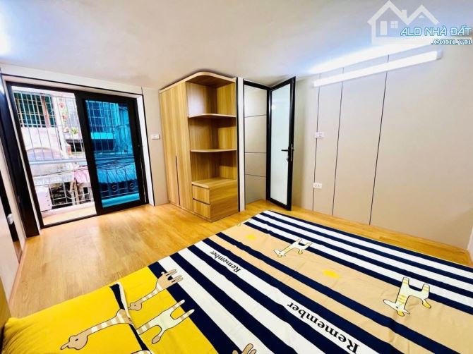 PHƯƠNG MAI - ĐỐNG ĐA - MẶT NGÕ THÔNG KINH DOANH - DT 85M² - 3 NGỦ - SỔ ĐỎ CC - CHỈ 5 TỶ - 4