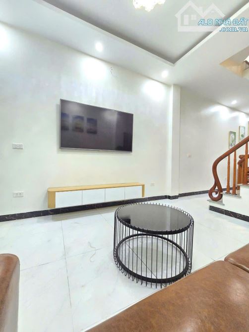 Siêu phẩm 4 tầng An Thắng Biên Giang Hà Đông , ô tô vào tận cửa . full nội thất giá - 4