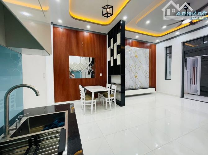 Nhà mới vừa bóc tem - siêu đẹp- siêu rẻ - SHR, gần KCN Đức Hoà, 2PN - 4