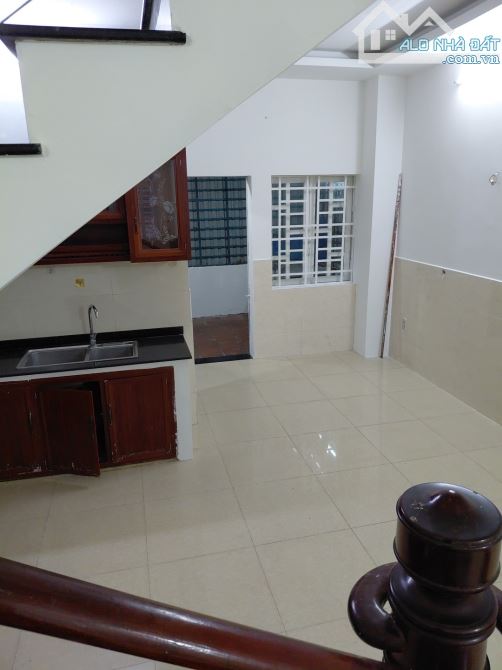 NHÀ Ở NGAY HẺM NHỰA 12M, 5x17.3 M2, SÂN THƯỢNG, DÂN TRÍ, HƠN 3 ĐỒNG TL - 4