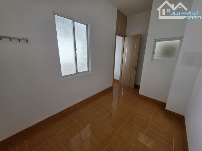 Bán nhà 2 tầng khu dân cư Đường Đệ - Vĩnh Hoà . Đường ô tô rộng 7m - 4