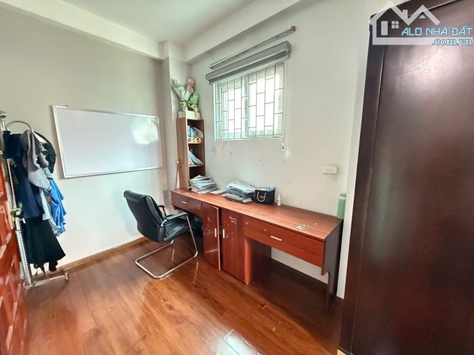 BÁN NHÀ HÀO NAM ĐỐNG ĐA 60m 5Tầng Mt 6.8m GIÁ 13.5 TỶ NGÕ THÔNG KINH DOANH. - 4