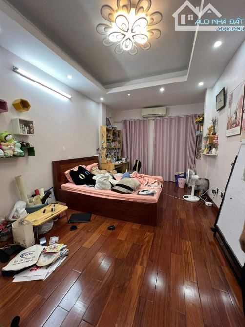 PHÂN LÔ Ô TÔ TRÁNH - NGUYỄN CHÍ THANH - 50M2 - 6T THANG MÁY - 2 THOÁNG - KINH DOANH - 4