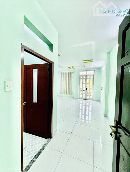 Mặt tiền khu Tên Lửa - Phân lô chuẩn - 4 tầng - 4m x 20m - 4PN - An ninh - 4