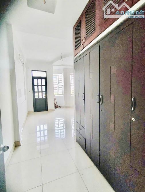 Gần Nhà thờ PhaoLô - Khu Tên Lửa - 4 tầng - 4m x 20m - 5PN - Tiện kinh doanh - 4