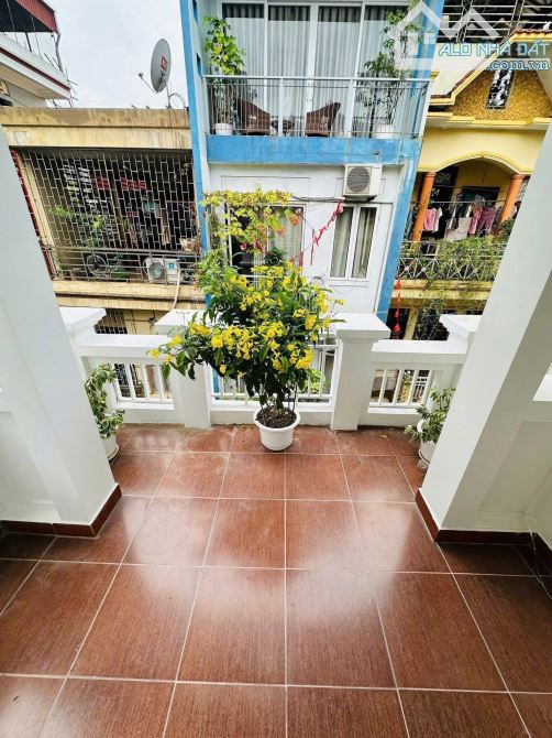 BÁN NHÀ LÔ GÓC SIÊU ĐẸP – QUAN HOA, CẦU GIẤY – KINH DOANH, 2 MẶT THOÁNG – 48M². GIÁ 13 TỶ5 - 4