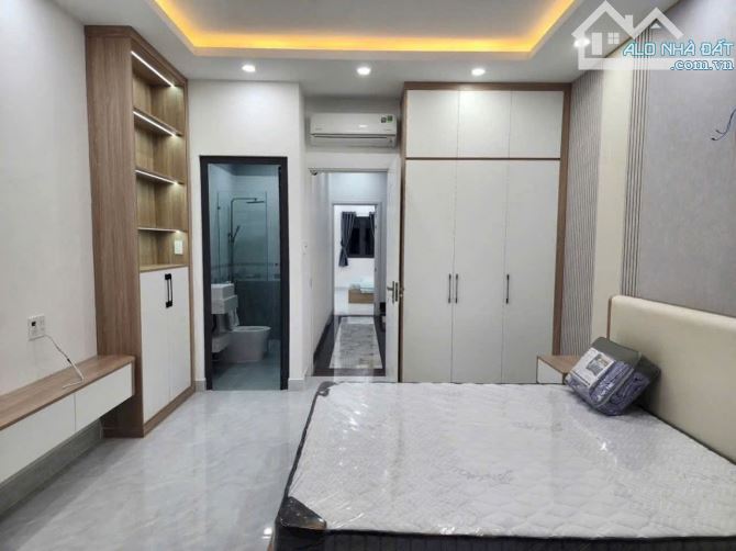 Bán nhà hẻm 6m 1942 Huỳnh Tấn Phát, NB, Dt 4 x18m, 3 lầu, ST. Giá 7,7 tỷ - 4