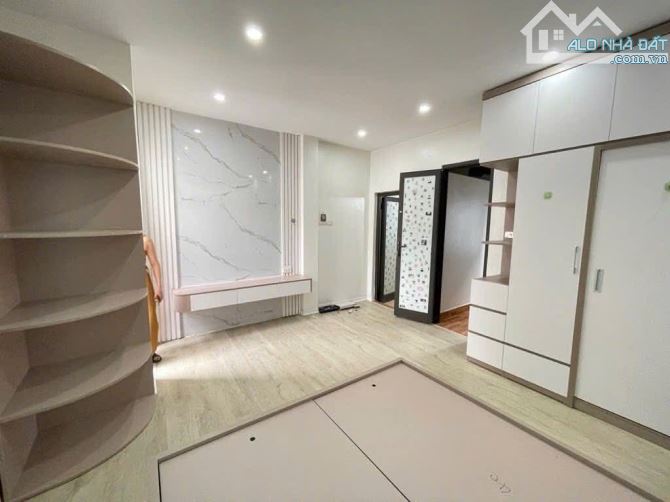 BÁN NHÀ PHỐ THẠCH BÀN LONG BIÊN NHỈNH 6 TỶ 35m 6TẦNG Ô TÔ VÀO KINH DOANH GẦN CẦU VĨNH TUY - 4