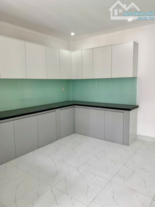 BÁN NHÀ GÁC LỬNG GẦN CÂY XĂNG ĐỨC HƯNG - GIÁP PHƯỜNG TÂN PHONG - 1ty690 - 4