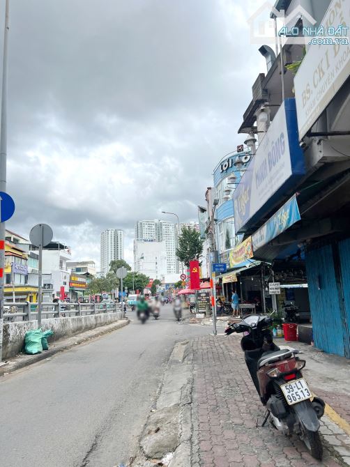 Nhà 5 tầng mặt tiền đường Phạm Hùng P5Q8. Giá: 12 tỷ TL - 4