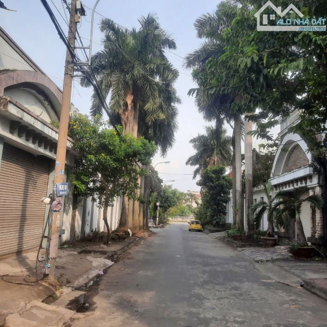 Bán nhà 1 đời chủ, khu phân lô Nam Long Hà Huy Giáp, quận 12, căn góc đường 16m, DT 460m - 4