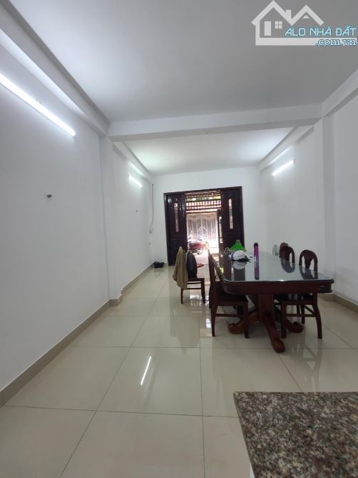 NHÀ MỚI 70M KẾ PHẠM ĐĂNG GIẢNG - BÌNH HƯNG HOÀ _HẺM XE TẢI_  2 TẦNG BTCT - 4PN - GIÁ 5.x T - 4