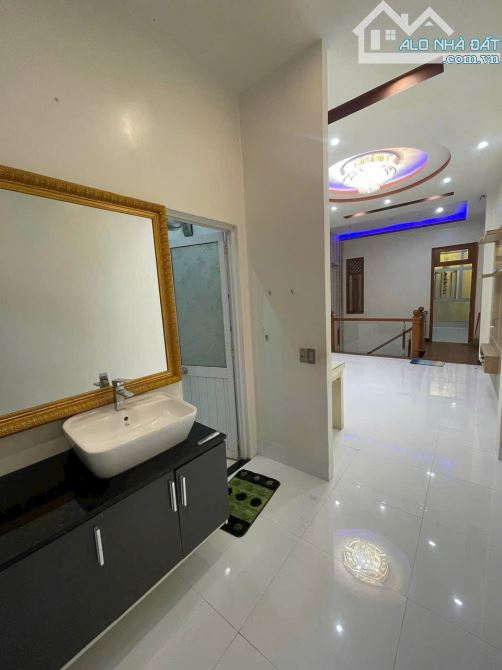 🏡 CẦN BÁN GẤP NHÀ 2 TẦNG MẶT TIỀN NGUYỄN HOÀNG – TRUNG TÂM ĐÀ NẴNG- 108M2 GIÁ NHỈNH 11TỶ - 4