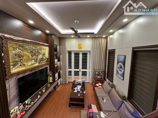 TÔN ĐỨC THẮNG - DT 105M2 x 4T - MT 4,2M - 19,5 TỶ - GẦN PHỐ - KINH DOANH - NGÕ Ô TÔ - 4