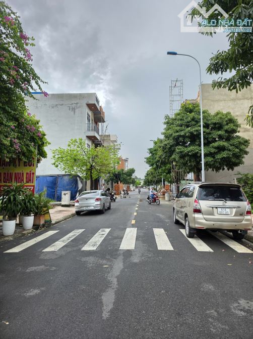 Bán đất 2 mặt tiền kinh doanh,gần vòng xoay An Phú, p.An Phú, Tp.Thuận An chỉ 4 tỷTL M7392 - 4