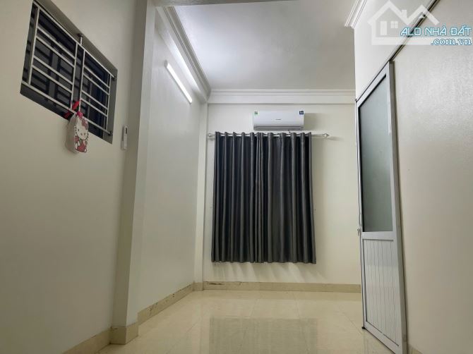 Nhà 3 tầng ngõ đường Trần Huy Liệu giá hợp lý - 4