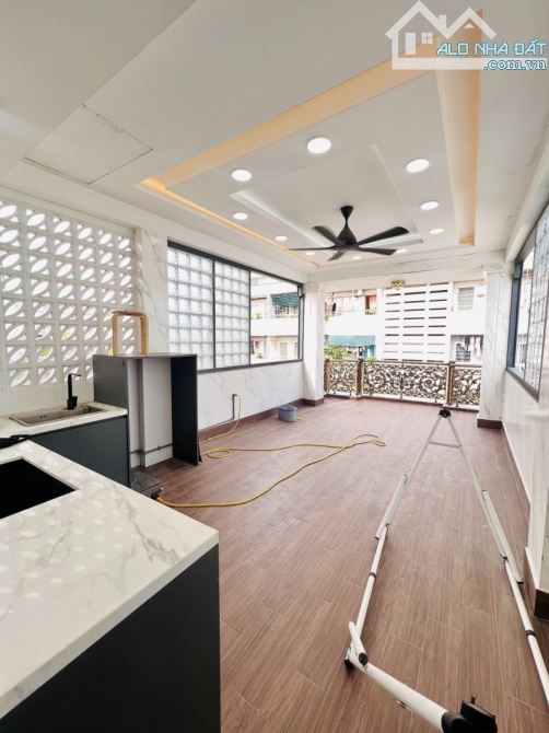 Bán nhà hẻm xe tải 13m Đường Độc Lập - DT 60m2 (4 x 15)m - 4 tầng - 4