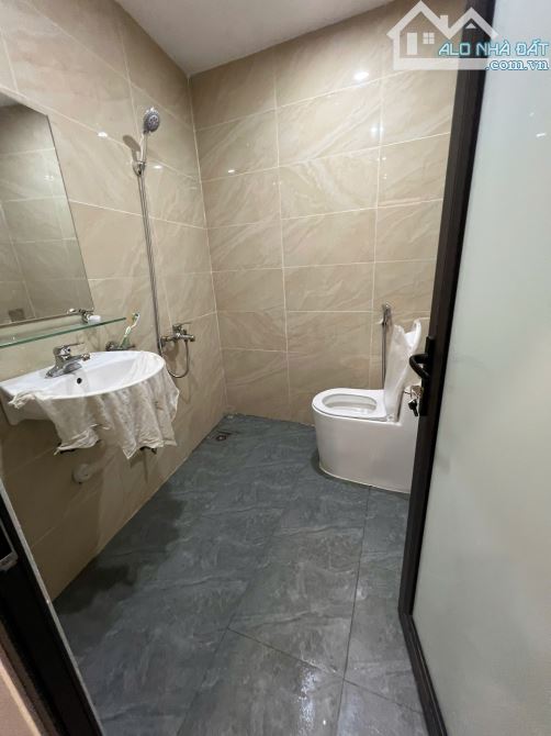 Cho thuê nhà nguyên căn xây mới, ngõ 193 Định Công Hạ, Hoàng Mai, Hà Nội. Dt 43m 1 tầng, - 4
