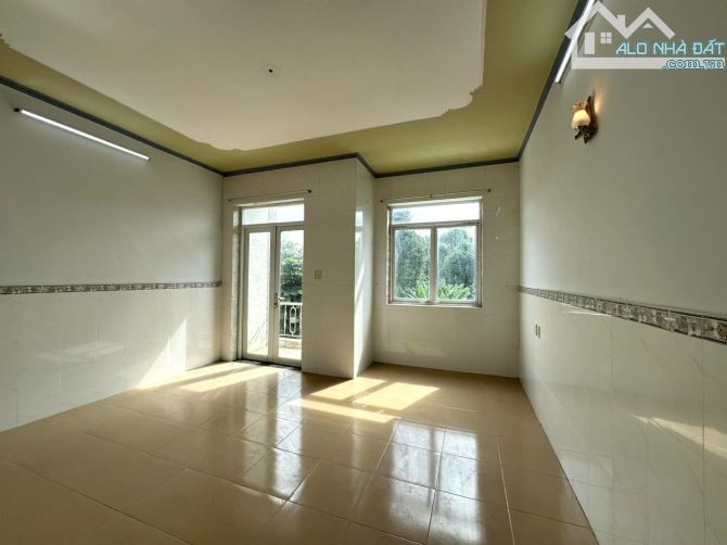 CHO THUÊ NHÀ TRỆT LỬNG LẦU KDC 586 ĐỐI DIỆN CÔNG VIÊN CÓ SÂN ĐẬU Ô TÔ - 5