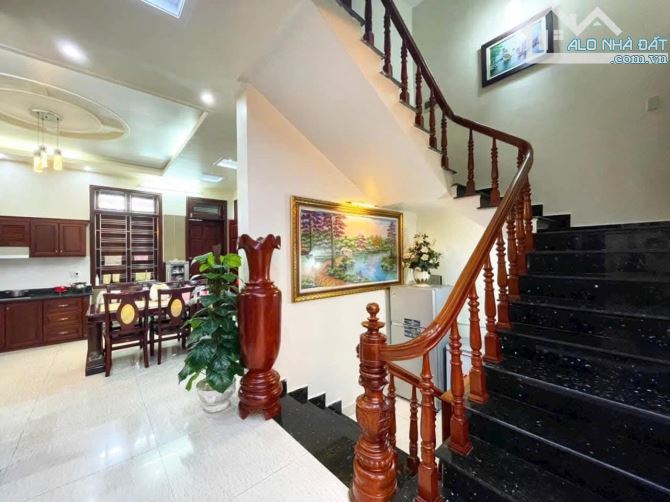 Bán căn biệt thự có thang máy lô 16 Lê Hồng Phong - DT 119m - Mt 7m - giá bán 15,5 tỷ - 5