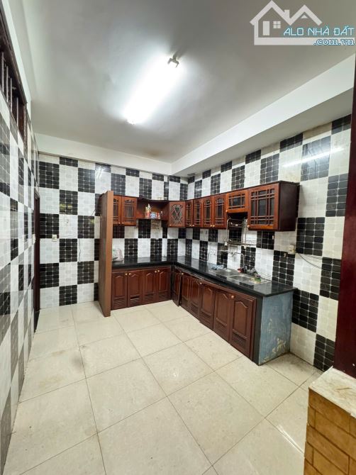 Bán đất tặng nhà 3 tầng kẹp kiệt bên hông mặt tiền đường Lê Văn Thứ ngay Chợ Mân Thái , Qu - 5