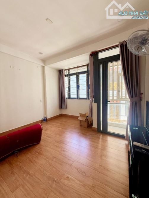 Bán nhà 4 tầng đẹp, 42m2 (4x11), HXH Gần Văn Cao, Nguyễn Sơn, Giáp Tân Phú - Chỉ hơn 5 tỷ - 5