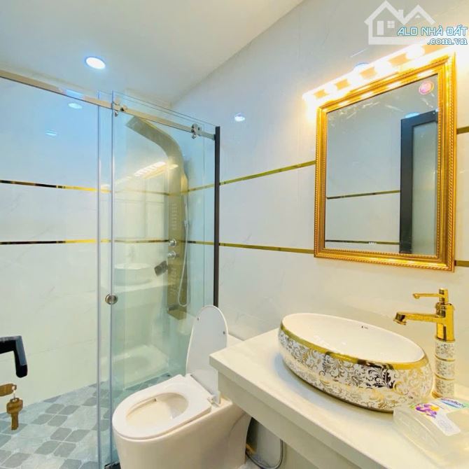 Bán nhà 4 tầng  mới đẹp  sát mặt tiền Nguyễn Oanh  P17  Gò Vấp  Hẻm 5m 4.1x19m Giá 10.6 tỷ - 5