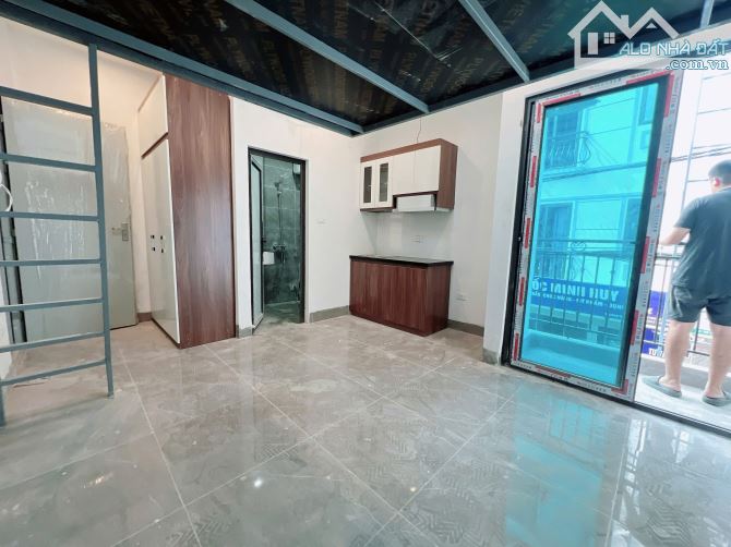 Cho Thuê CCMN 78 Quang Lãm Hà Đông 25m2 Gác Xép Cửa Sổ Ban Công Thang Máy Ful Đồ Trống 17P - 5