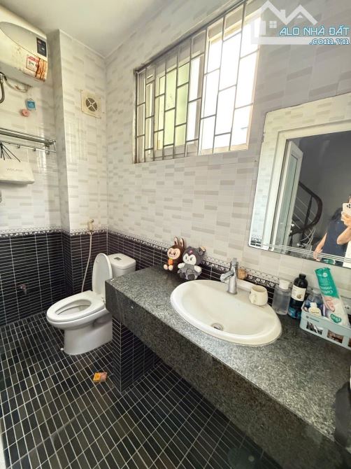 BÁN NHÀ HÀO NAM ĐỐNG ĐA 60m 5Tầng Mt 6.8m GIÁ 13.5 TỶ NGÕ THÔNG KINH DOANH. - 5