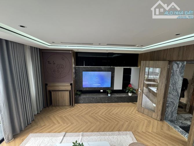 Gara ô tô 6T thang máy Phố Trạm gần cầu Vĩnh Tuy hơn 11 tỷ full nội thất ở ngay - 5