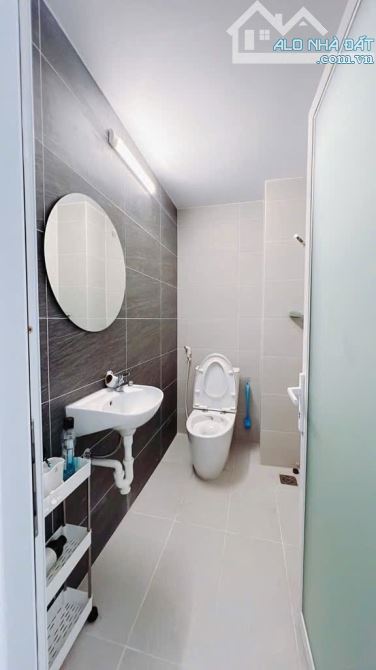 BÁN NHÀ KHU VIP ĐƯỜNG SỐ QUẬN 4 XE HƠI ĐỖ CỬA 3 TẤM DT 4*8 GIÁ 8 TỈ TL VỊ TRÍ XỊN - 5