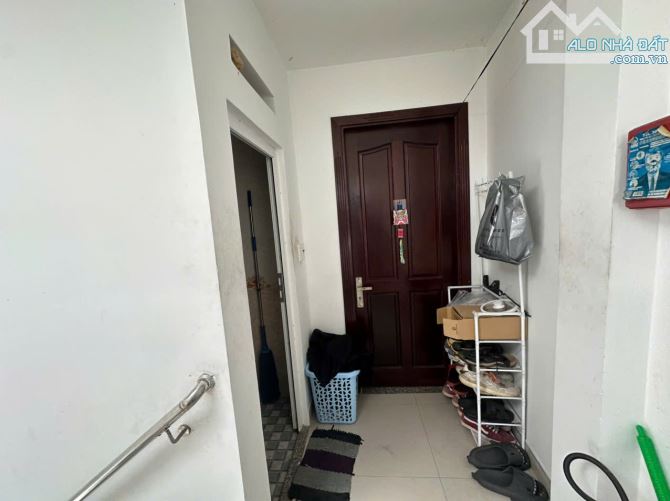 Bán nhà Bùi Thế Mỹ - sát bên Ni Sư Huỳnh Liên - DT 55m2 - 1 trệt 3 lầu - giá 6.9 tỷ Tl - 5
