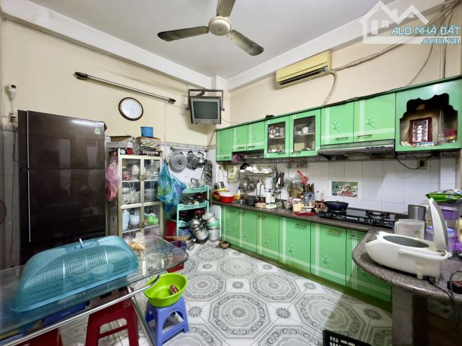 Nhà Mặt Tiền, P10, Q3 - Đường 10m Vỉa Hè - 83m²chỉ 20.x Tỷ - 5