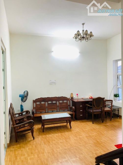 CHO THUÊ NHÀ 1 TRỆT 2 Lầu . Đường Nam Kỳ Khởi Nghĩa P.Vũng Tàu 12Tr - 5